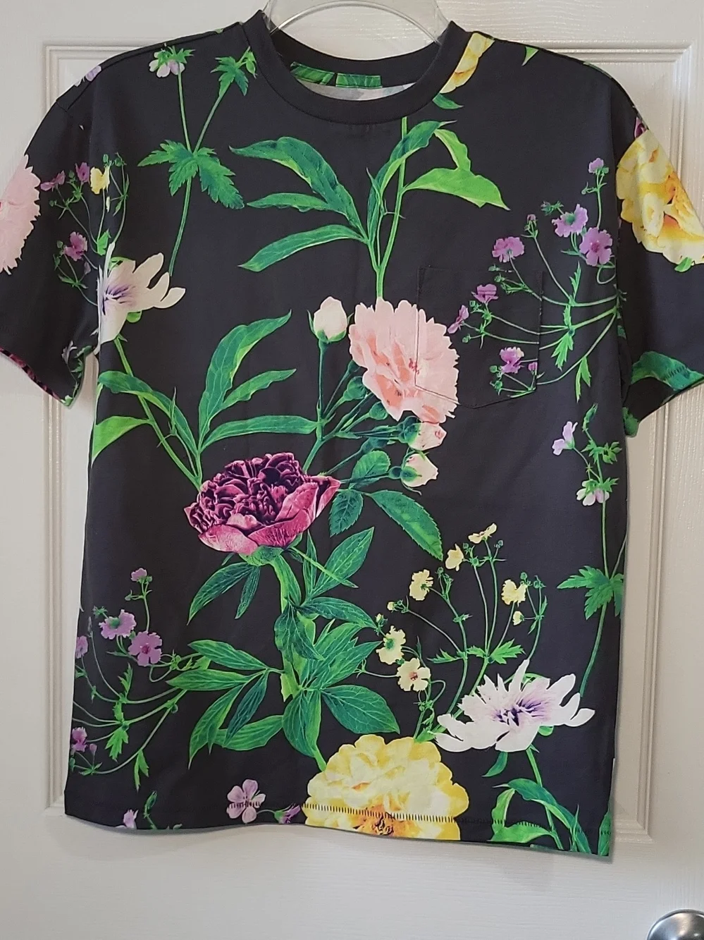 Floral Print Short Sleeve Tee - Black with Multicolor Flowers